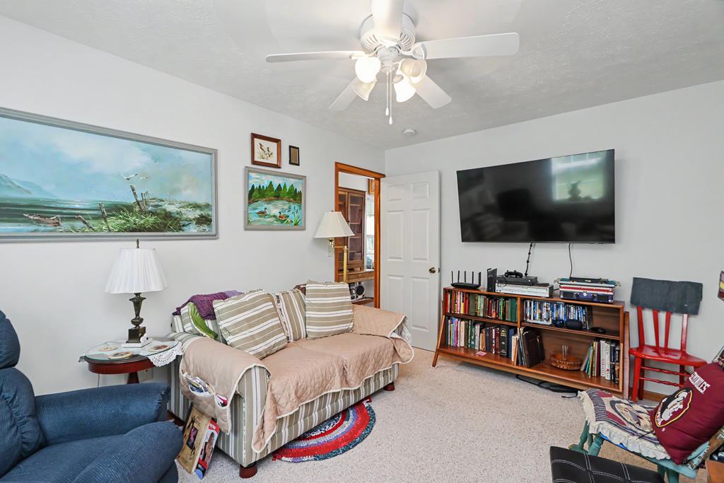 2357 Deerfield Lane, Ontario, Ohio 44906, 3 Bedrooms Bedrooms, ,2 BathroomsBathrooms,Residential,For Sale,Deerfield Lane,9073964