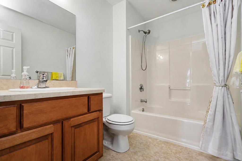 2357 Deerfield Lane, Ontario, Ohio 44906, 3 Bedrooms Bedrooms, ,2 BathroomsBathrooms,Residential,For Sale,Deerfield Lane,9073964