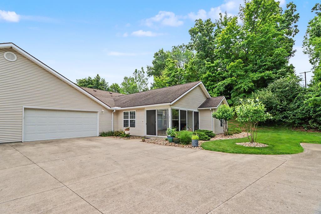 2357 Deerfield Lane, Ontario, Ohio 44906, 3 Bedrooms Bedrooms, ,2 BathroomsBathrooms,Residential,For Sale,Deerfield Lane,9073964
