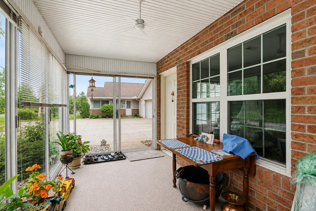 2357 Deerfield Lane, Ontario, Ohio 44906, 3 Bedrooms Bedrooms, ,2 BathroomsBathrooms,Residential,For Sale,Deerfield Lane,9073964