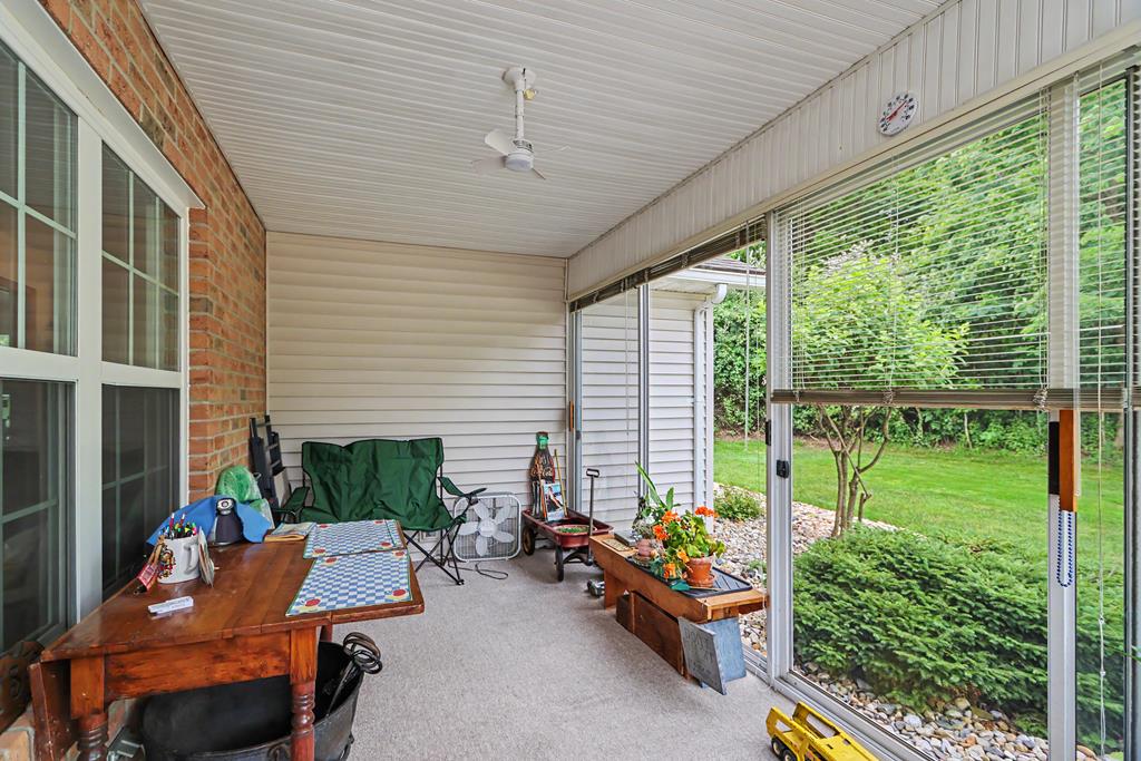2357 Deerfield Lane, Ontario, Ohio 44906, 3 Bedrooms Bedrooms, ,2 BathroomsBathrooms,Residential,For Sale,Deerfield Lane,9073964