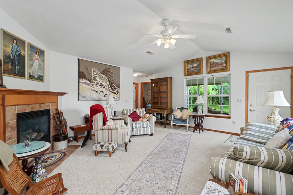 2357 Deerfield Lane, Ontario, Ohio 44906, 3 Bedrooms Bedrooms, ,2 BathroomsBathrooms,Residential,For Sale,Deerfield Lane,9073964
