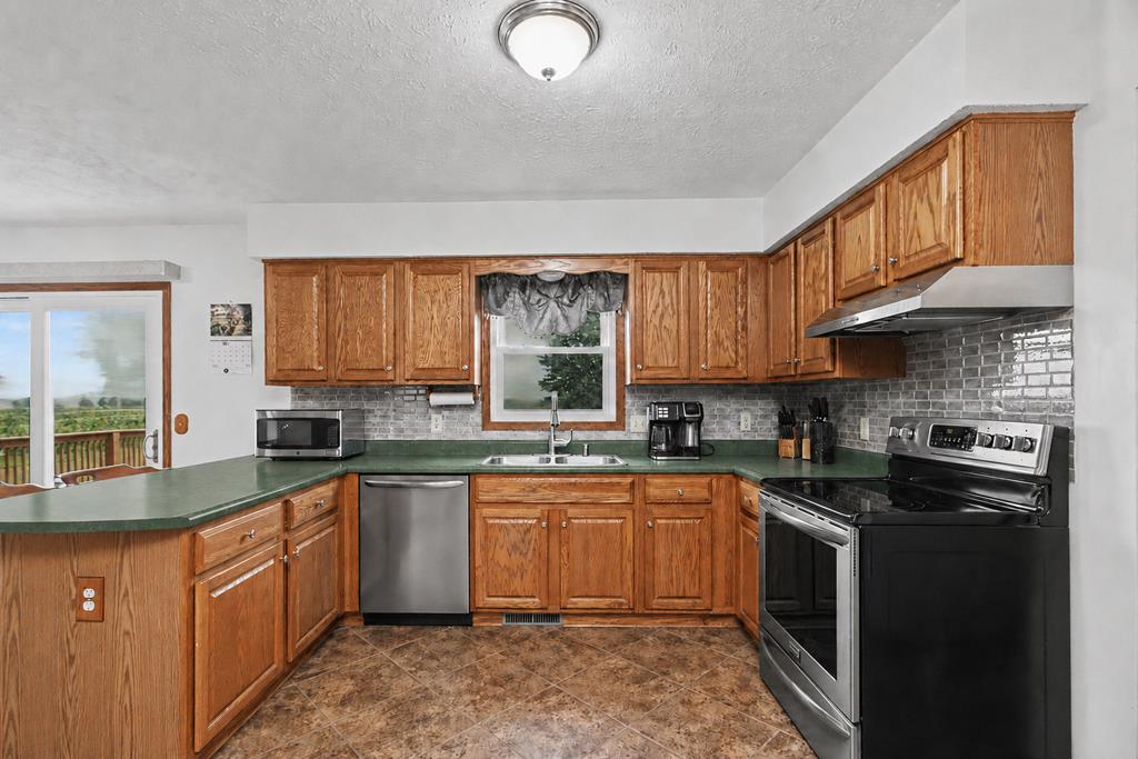 6096 Windfall Road, Galion, Ohio 44833, 4 Bedrooms Bedrooms, ,2 BathroomsBathrooms,Residential,For Sale,Windfall Road,9073976 6096 Windfall Road, Galion, Ohio 44833, 4 Bedrooms Bedrooms, ,2 BathroomsBathrooms,Residential,For Sale,Windfall Road,9073976