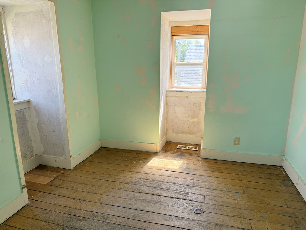 300 E Cross Street, Columbus Grove, Ohio 45830, 2 Bedrooms Bedrooms, ,1 BathroomBathrooms,Residential,For Sale,E Cross Street,9073977 300 E Cross Street, Columbus Grove, Ohio 45830, 2 Bedrooms Bedrooms, ,1 BathroomBathrooms,Residential,For Sale,E Cross Street,9073977