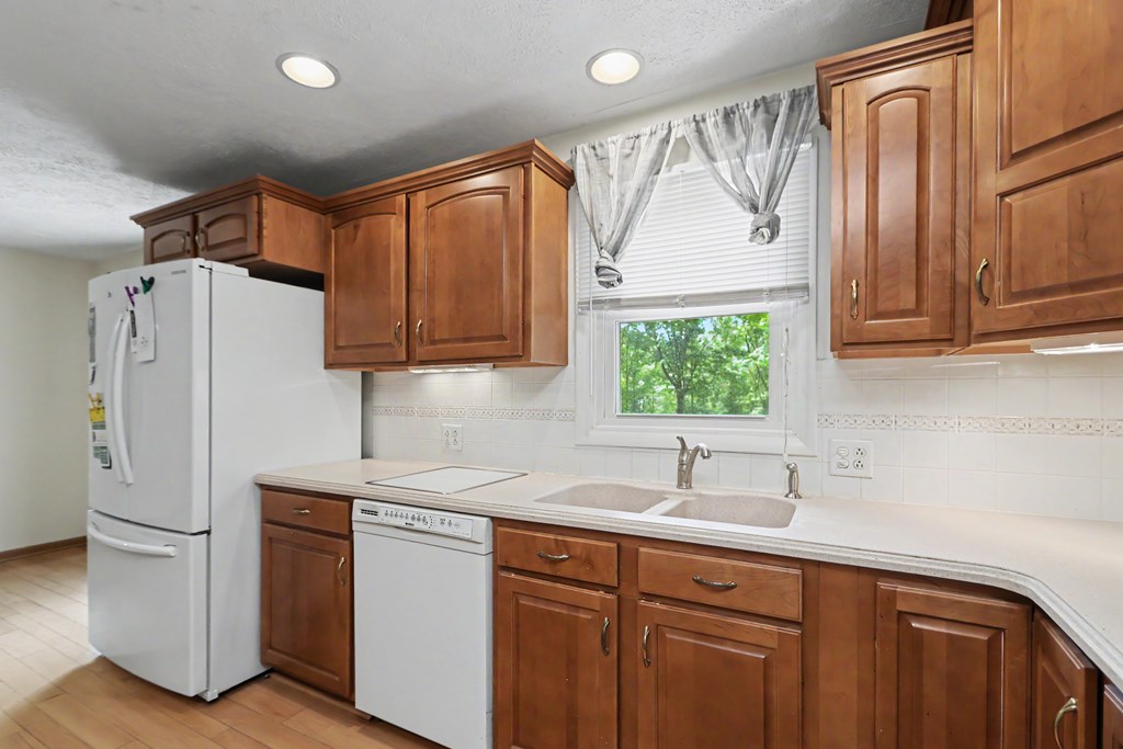 79 Redwood Road, Mansfield, Ohio 44907, 3 Bedrooms Bedrooms, ,2 BathroomsBathrooms,Residential,For Sale,Redwood Road,9074004 79 Redwood Road, Mansfield, Ohio 44907, 3 Bedrooms Bedrooms, ,2 BathroomsBathrooms,Residential,For Sale,Redwood Road,9074004