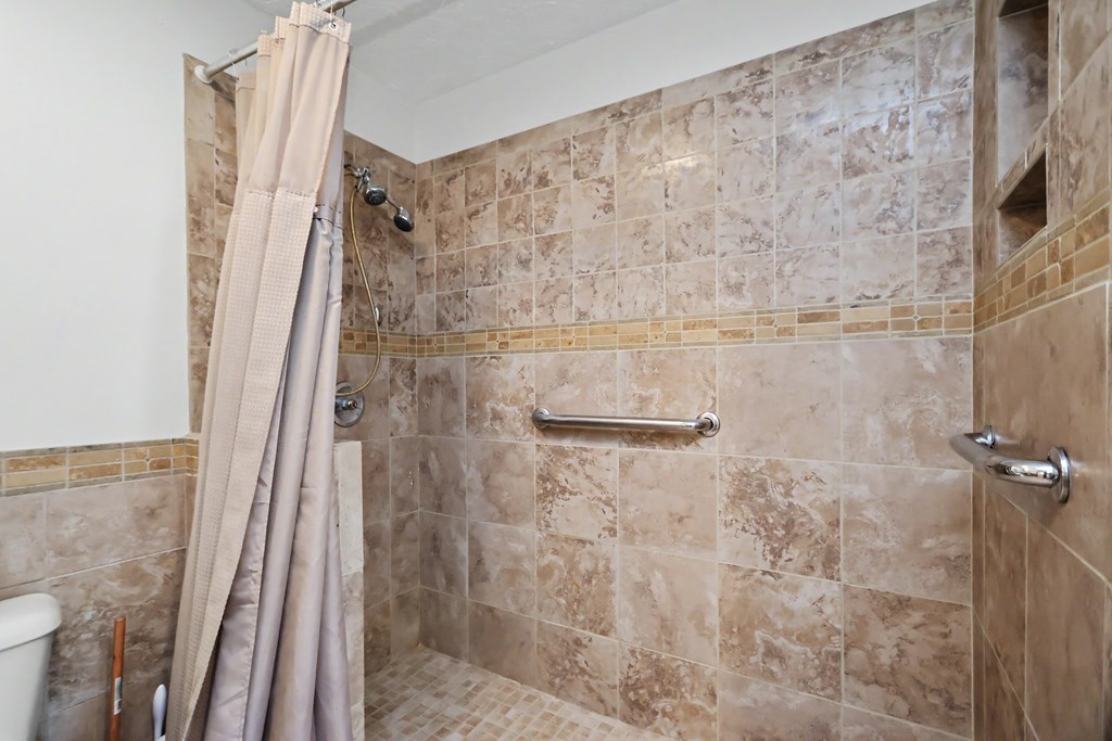 912 Greenfield Drive, Lexington, Ohio 44904, 2 Bedrooms Bedrooms, ,3 BathroomsBathrooms,Residential,For Sale,Greenfield Drive,9074070
