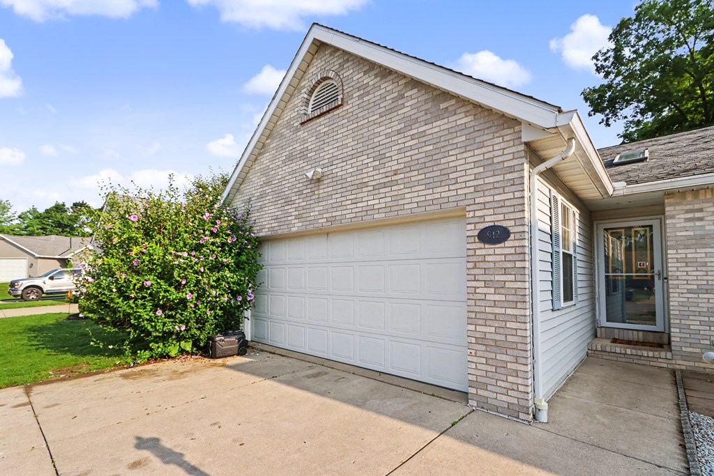 912 Greenfield Drive, Lexington, Ohio 44904, 2 Bedrooms Bedrooms, ,3 BathroomsBathrooms,Residential,For Sale,Greenfield Drive,9074070