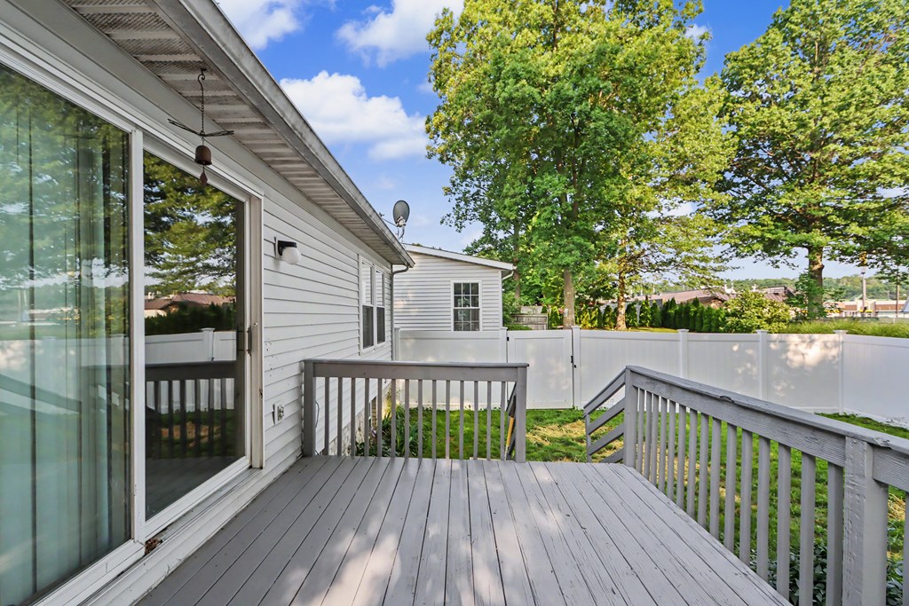 912 Greenfield Drive, Lexington, Ohio 44904, 2 Bedrooms Bedrooms, ,3 BathroomsBathrooms,Residential,For Sale,Greenfield Drive,9074070