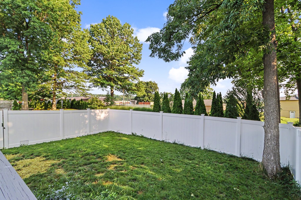 912 Greenfield Drive, Lexington, Ohio 44904, 2 Bedrooms Bedrooms, ,3 BathroomsBathrooms,Residential,For Sale,Greenfield Drive,9074070