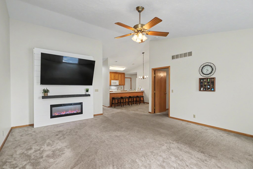 912 Greenfield Drive, Lexington, Ohio 44904, 2 Bedrooms Bedrooms, ,3 BathroomsBathrooms,Residential,For Sale,Greenfield Drive,9074070