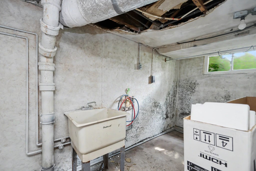 344 Ruth Avenue, Mansfield, Ohio 44907, 4 Bedrooms Bedrooms, ,1 BathroomBathrooms,Residential,For Sale,Ruth Avenue,9074072 344 Ruth Avenue, Mansfield, Ohio 44907, 4 Bedrooms Bedrooms, ,1 BathroomBathrooms,Residential,For Sale,Ruth Avenue,9074072