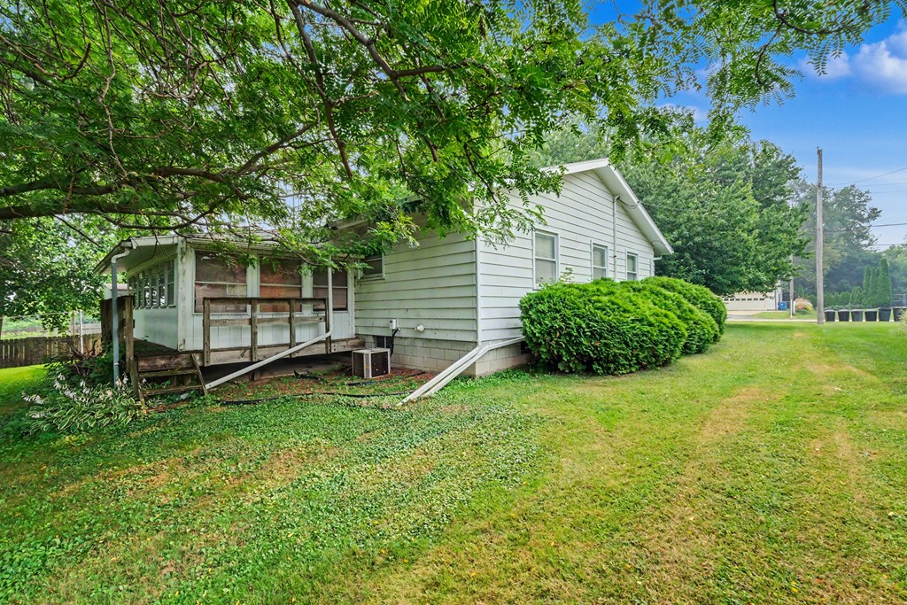 1223 Brookview Drive, Huron, Ohio 44839, 3 Bedrooms Bedrooms, ,1 BathroomBathrooms,Residential,For Sale,Brookview Drive,9074073 1223 Brookview Drive, Huron, Ohio 44839, 3 Bedrooms Bedrooms, ,1 BathroomBathrooms,Residential,For Sale,Brookview Drive,9074073
