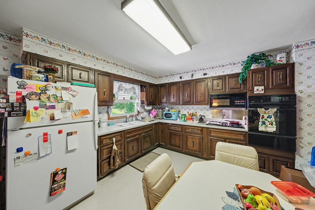 1223 Brookview Drive, Huron, Ohio 44839, 3 Bedrooms Bedrooms, ,1 BathroomBathrooms,Residential,For Sale,Brookview Drive,9074073 1223 Brookview Drive, Huron, Ohio 44839, 3 Bedrooms Bedrooms, ,1 BathroomBathrooms,Residential,For Sale,Brookview Drive,9074073