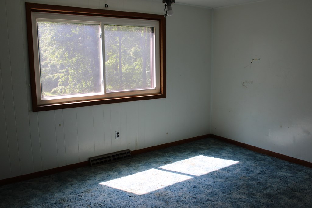 13893 County Road 100, Lakeville, Ohio 44638, 3 Bedrooms Bedrooms, ,2 BathroomsBathrooms,Residential,For Sale,County Road 100,9074089