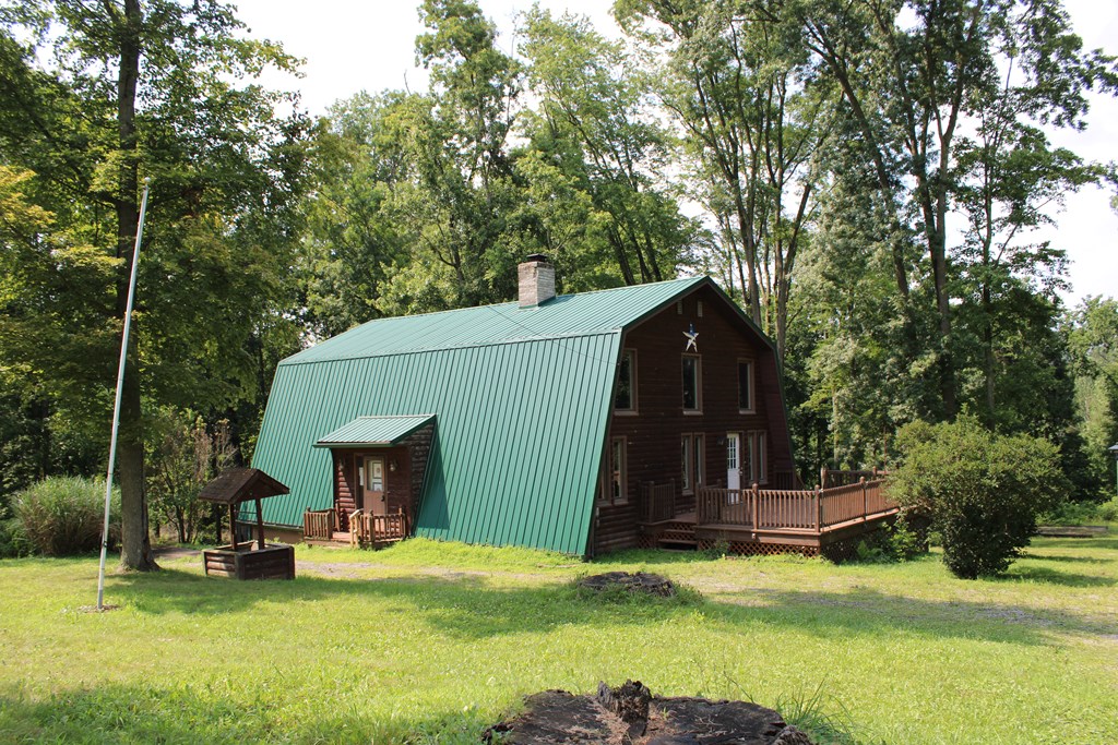 13893 County Road 100, Lakeville, Ohio 44638, 3 Bedrooms Bedrooms, ,2 BathroomsBathrooms,Residential,For Sale,County Road 100,9074089
