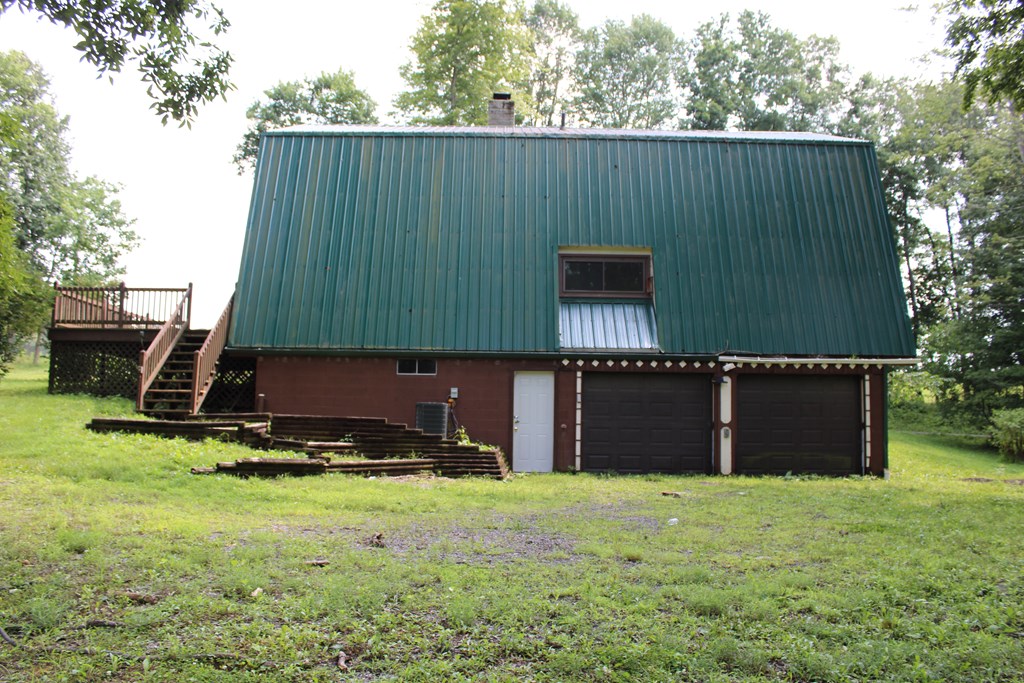 13893 County Road 100, Lakeville, Ohio 44638, 3 Bedrooms Bedrooms, ,2 BathroomsBathrooms,Residential,For Sale,County Road 100,9074089