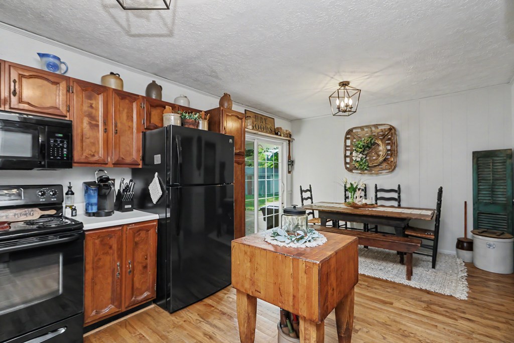 4 W Union Street, Greenwich, Ohio 44837, 3 Bedrooms Bedrooms, ,1 BathroomBathrooms,Residential,For Sale,W Union Street,20100113