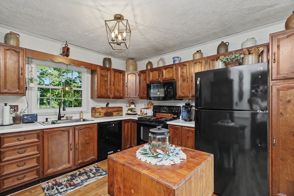 4 W Union Street, Greenwich, Ohio 44837, 3 Bedrooms Bedrooms, ,1 BathroomBathrooms,Residential,For Sale,W Union Street,20100113