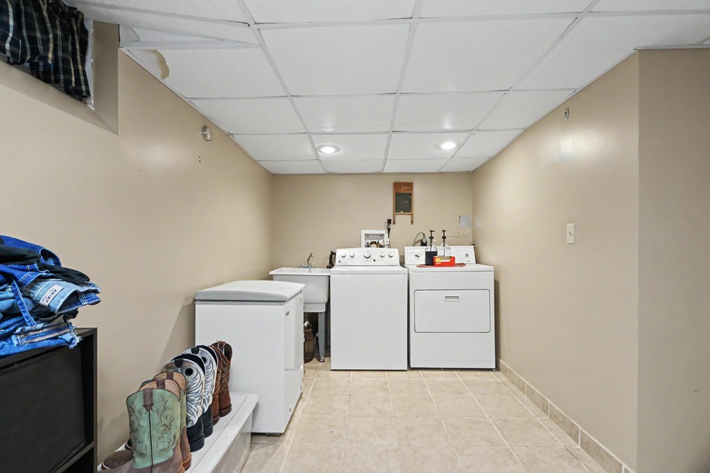 4 W Union Street, Greenwich, Ohio 44837, 3 Bedrooms Bedrooms, ,1 BathroomBathrooms,Residential,For Sale,W Union Street,20100113