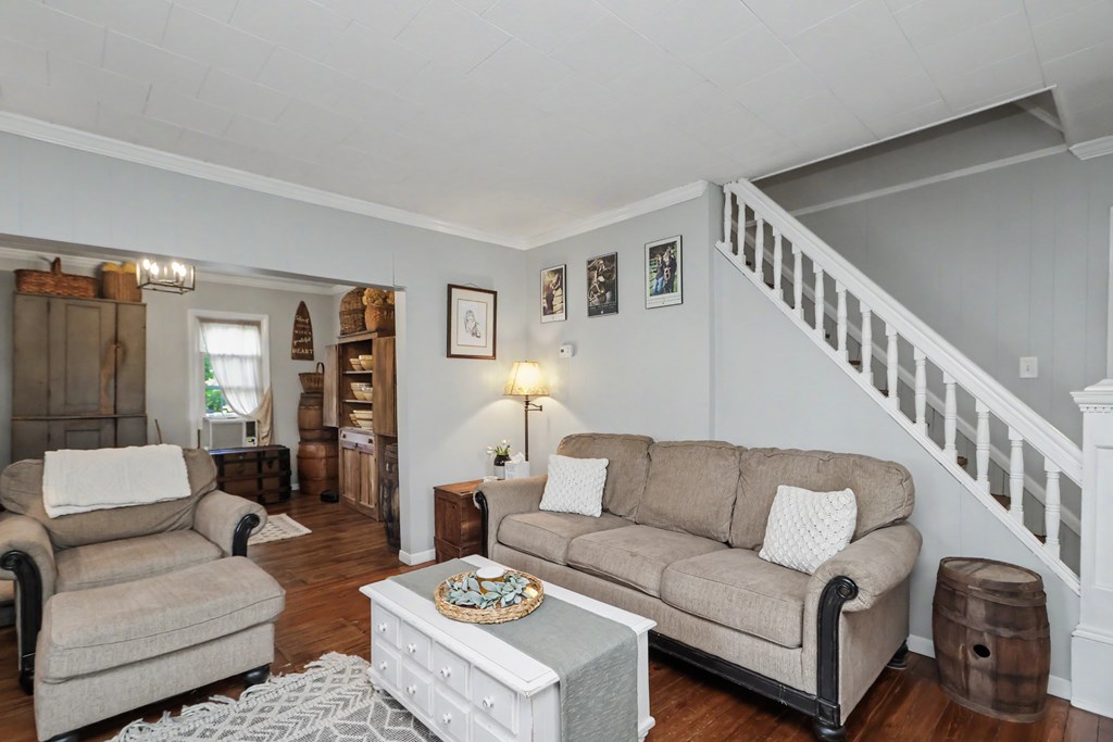 4 W Union Street, Greenwich, Ohio 44837, 3 Bedrooms Bedrooms, ,1 BathroomBathrooms,Residential,For Sale,W Union Street,20100113