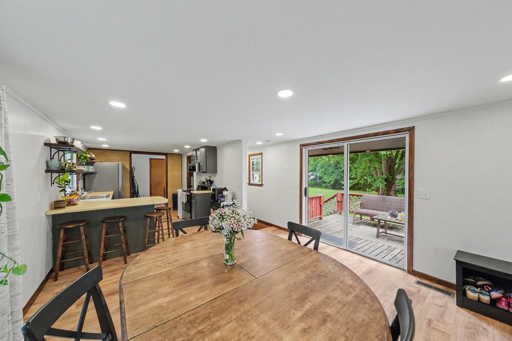 193 West Elm Street, Butler, Ohio 44822, 3 Bedrooms Bedrooms, ,1 BathroomBathrooms,Residential,For Sale,West Elm Street,20100132
