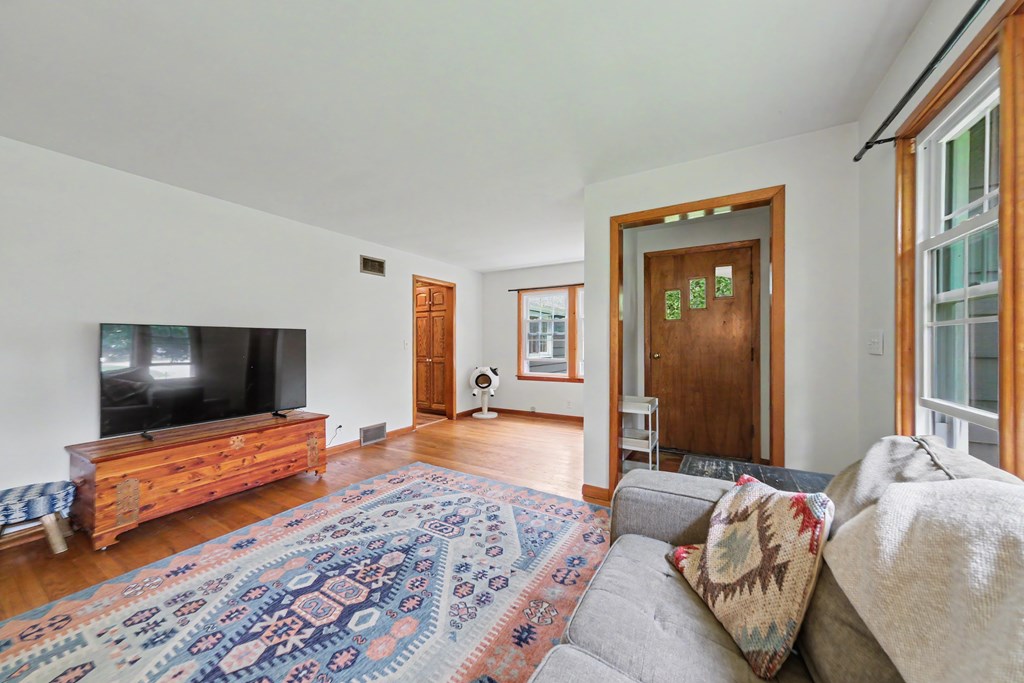 193 West Elm Street, Butler, Ohio 44822, 3 Bedrooms Bedrooms, ,1 BathroomBathrooms,Residential,For Sale,West Elm Street,20100132