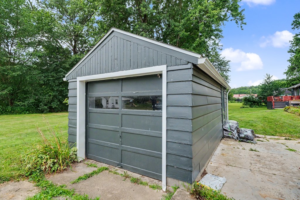 193 West Elm Street, Butler, Ohio 44822, 3 Bedrooms Bedrooms, ,1 BathroomBathrooms,Residential,For Sale,West Elm Street,20100132