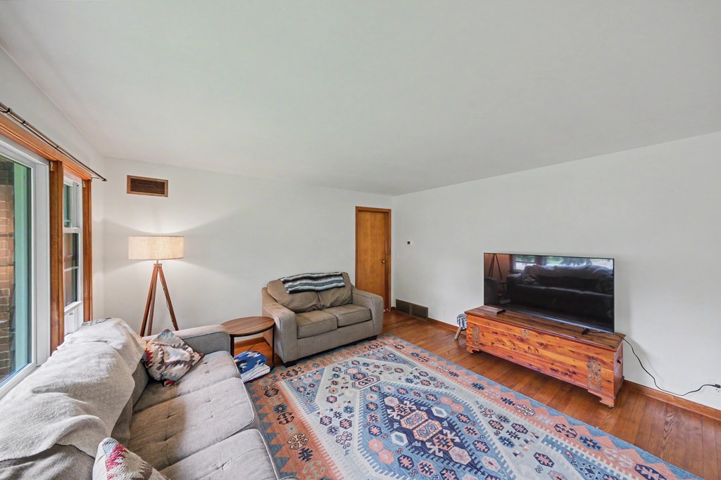 193 West Elm Street, Butler, Ohio 44822, 3 Bedrooms Bedrooms, ,1 BathroomBathrooms,Residential,For Sale,West Elm Street,20100132