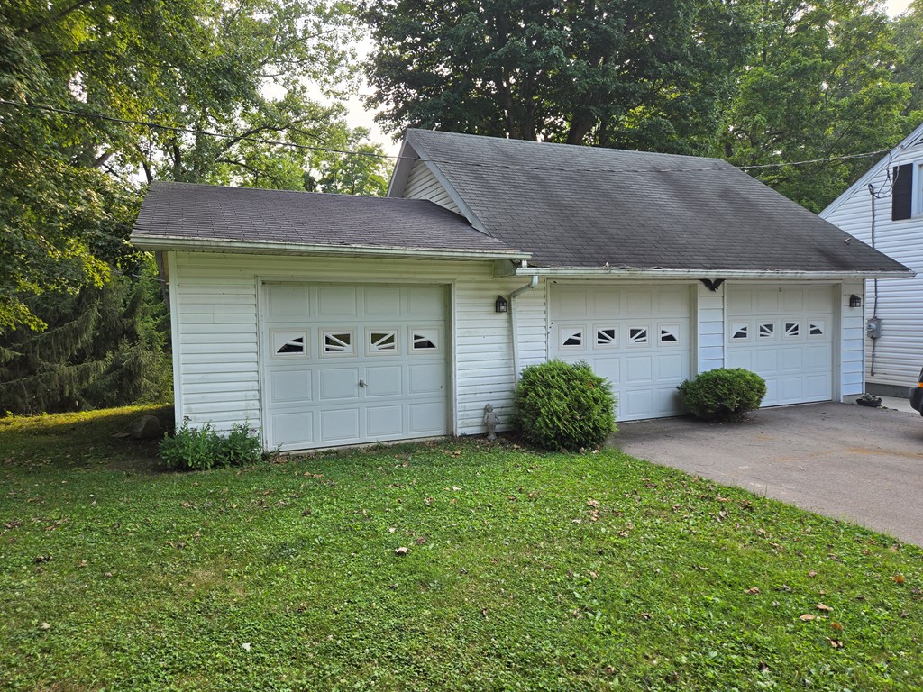4481 Stiving Road, Shelby, Ohio 44875, 3 Bedrooms Bedrooms, ,1 BathroomBathrooms,Residential,For Sale,Stiving Road,20100138