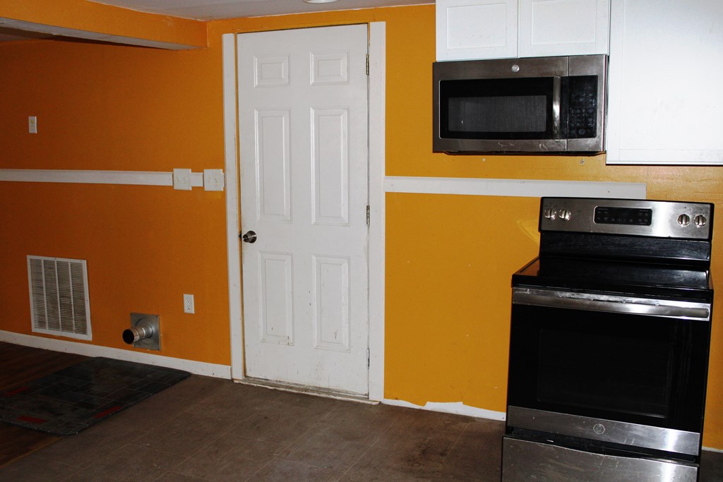 630 Fleming Falls Rd, Mansfield, Ohio 44905, 2 Bedrooms Bedrooms, ,1 BathroomBathrooms,Residential,For Sale,Fleming Falls Rd,20100143