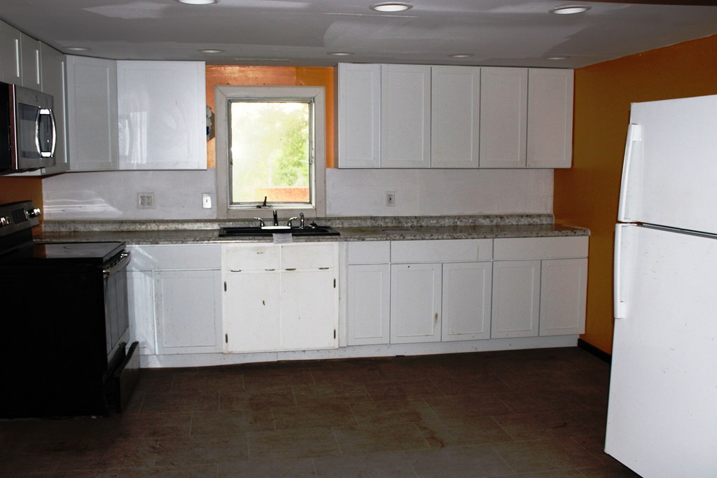 630 Fleming Falls Rd, Mansfield, Ohio 44905, 2 Bedrooms Bedrooms, ,1 BathroomBathrooms,Residential,For Sale,Fleming Falls Rd,20100143