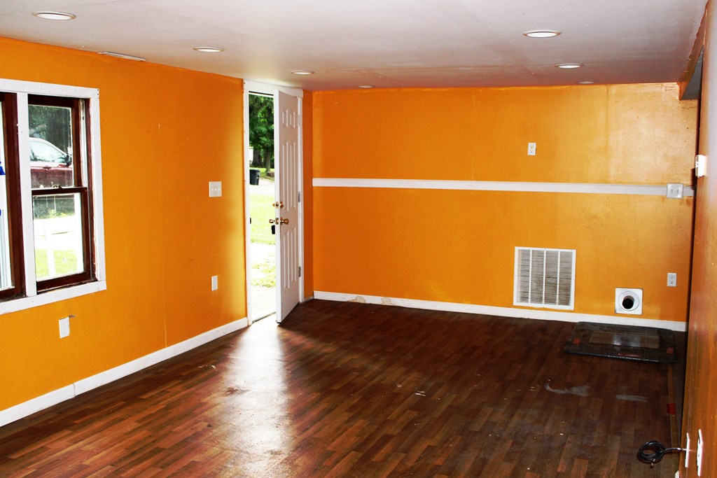 630 Fleming Falls Rd, Mansfield, Ohio 44905, 2 Bedrooms Bedrooms, ,1 BathroomBathrooms,Residential,For Sale,Fleming Falls Rd,20100143