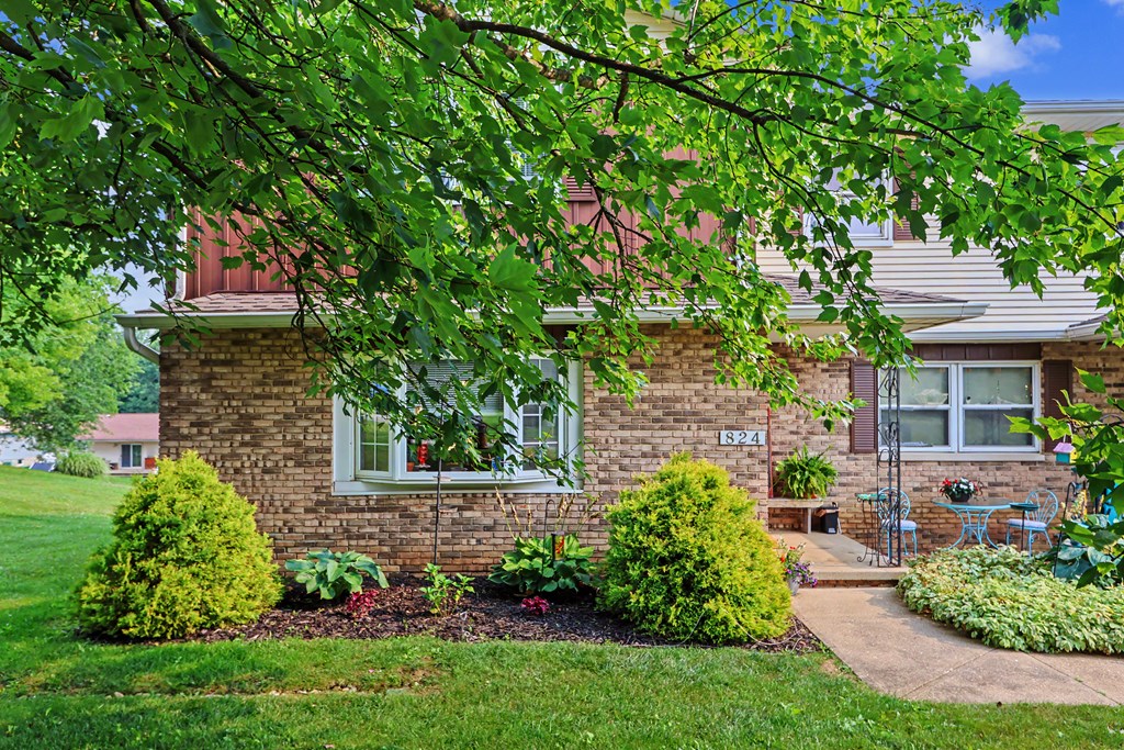 824 Red Oak Trail, Mansfield, Ohio 44904, 2 Bedrooms Bedrooms, ,1 BathroomBathrooms,Residential,For Sale,Red Oak Trail,20100146 824 Red Oak Trail, Mansfield, Ohio 44904, 2 Bedrooms Bedrooms, ,1 BathroomBathrooms,Residential,For Sale,Red Oak Trail,20100146