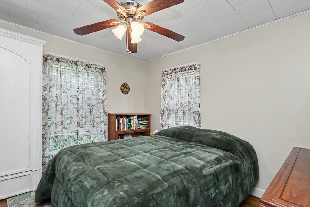 313 Bartley Ave, Mansfield, Ohio 44903, 3 Bedrooms Bedrooms, ,1 BathroomBathrooms,Residential,For Sale,Bartley Ave,20100152