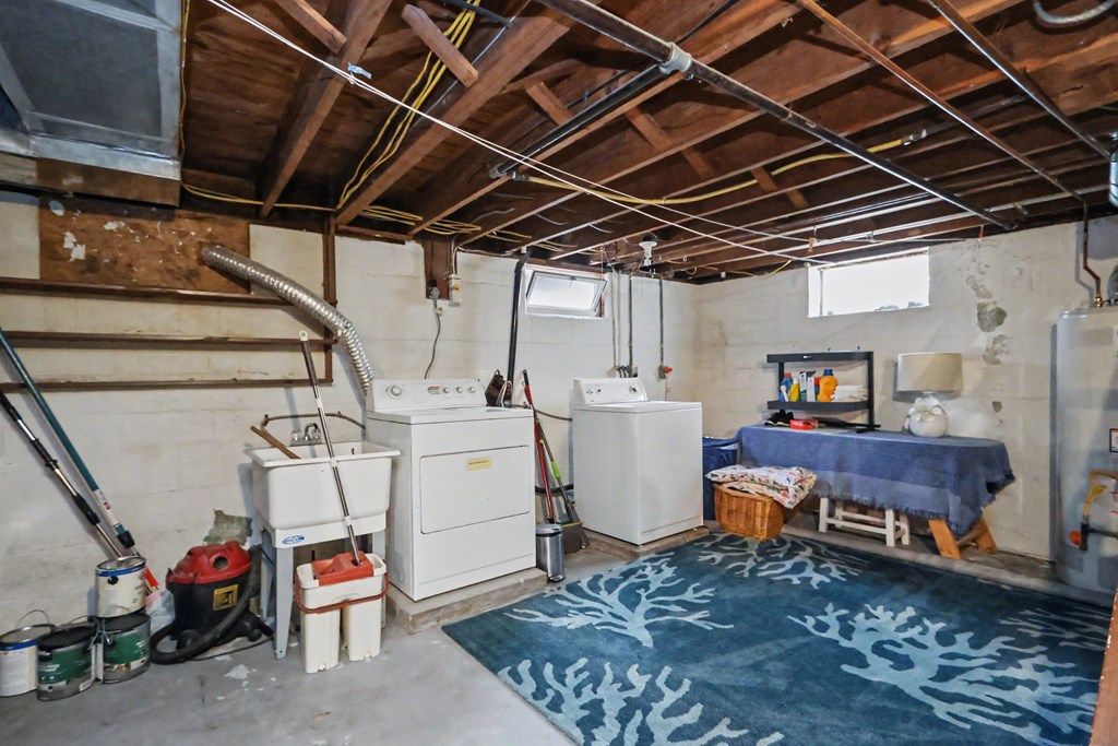 313 Bartley Ave, Mansfield, Ohio 44903, 3 Bedrooms Bedrooms, ,1 BathroomBathrooms,Residential,For Sale,Bartley Ave,20100152