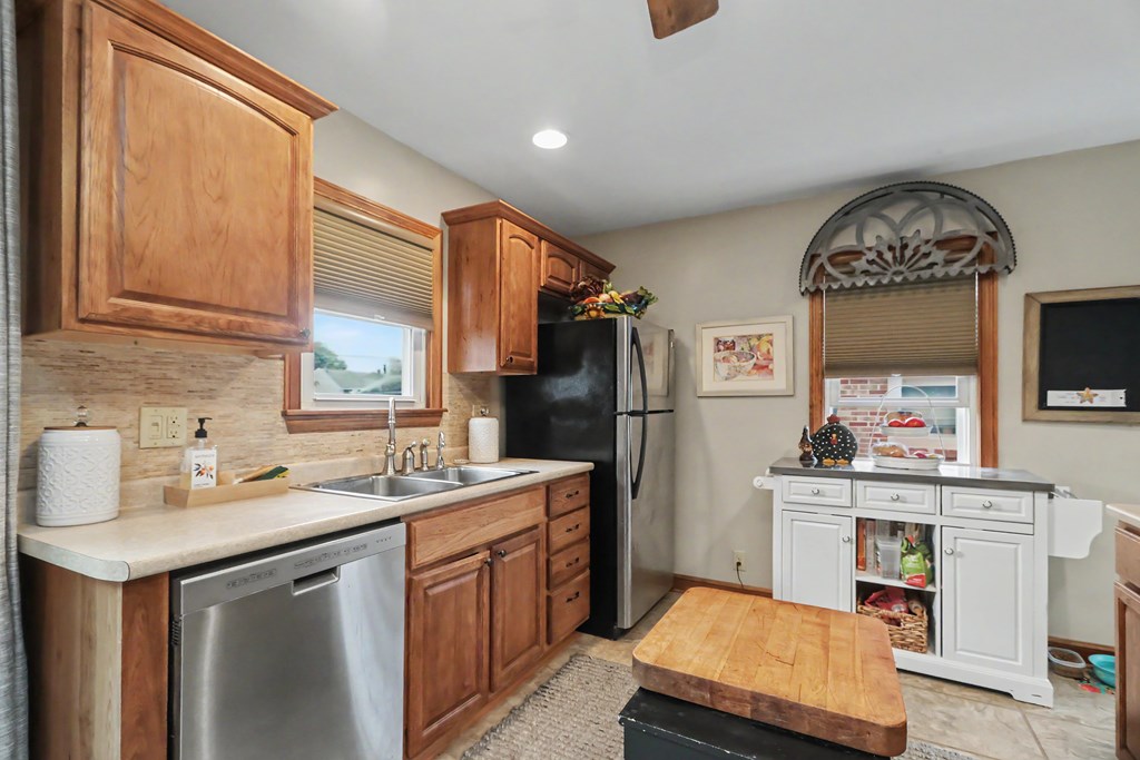 313 Bartley Ave, Mansfield, Ohio 44903, 3 Bedrooms Bedrooms, ,1 BathroomBathrooms,Residential,For Sale,Bartley Ave,20100152