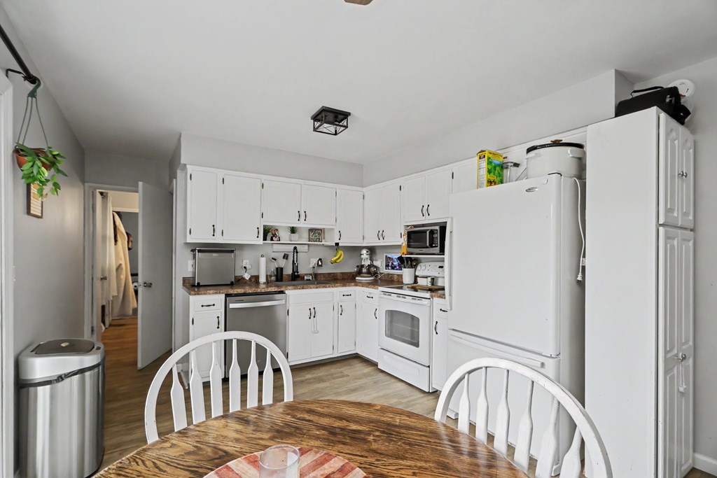 200 Essex Road, Lexington, Ohio 44904, 3 Bedrooms Bedrooms, ,1 BathroomBathrooms,Residential,For Sale,Essex Road,20100156 200 Essex Road, Lexington, Ohio 44904, 3 Bedrooms Bedrooms, ,1 BathroomBathrooms,Residential,For Sale,Essex Road,20100156