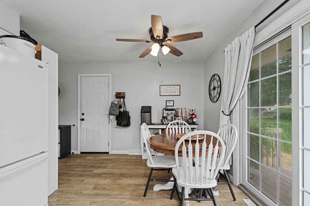 200 Essex Road, Lexington, Ohio 44904, 3 Bedrooms Bedrooms, ,1 BathroomBathrooms,Residential,For Sale,Essex Road,20100156 200 Essex Road, Lexington, Ohio 44904, 3 Bedrooms Bedrooms, ,1 BathroomBathrooms,Residential,For Sale,Essex Road,20100156