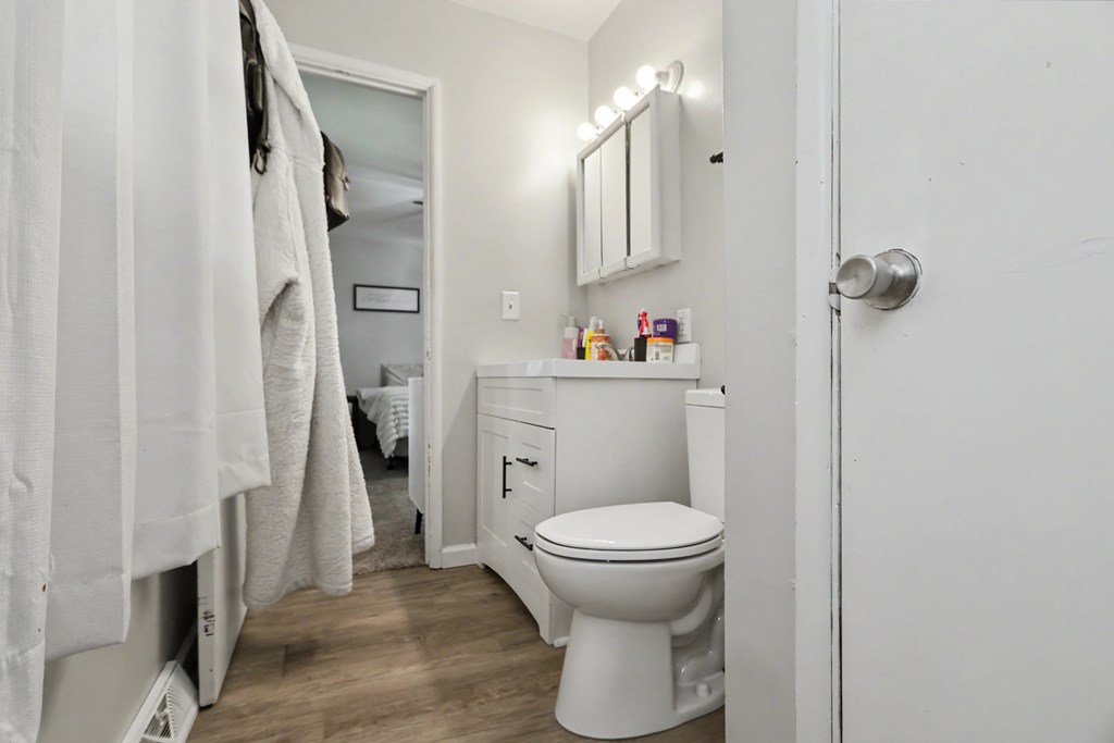 200 Essex Road, Lexington, Ohio 44904, 3 Bedrooms Bedrooms, ,1 BathroomBathrooms,Residential,For Sale,Essex Road,20100156 200 Essex Road, Lexington, Ohio 44904, 3 Bedrooms Bedrooms, ,1 BathroomBathrooms,Residential,For Sale,Essex Road,20100156