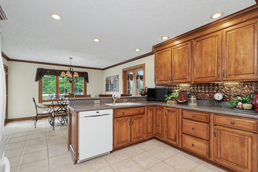 267 Camelot Lane, Ontario, Ohio 44903, 4 Bedrooms Bedrooms, ,3 BathroomsBathrooms,Residential,For Sale,Camelot Lane,20100168