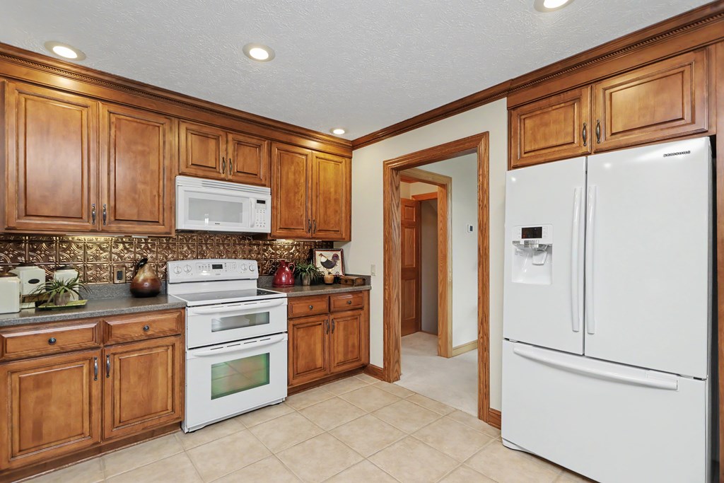 267 Camelot Lane, Ontario, Ohio 44903, 4 Bedrooms Bedrooms, ,3 BathroomsBathrooms,Residential,For Sale,Camelot Lane,20100168