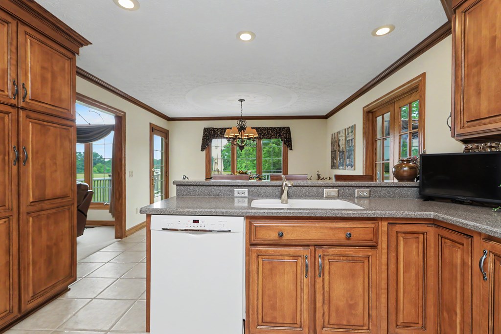 267 Camelot Lane, Ontario, Ohio 44903, 4 Bedrooms Bedrooms, ,3 BathroomsBathrooms,Residential,For Sale,Camelot Lane,20100168