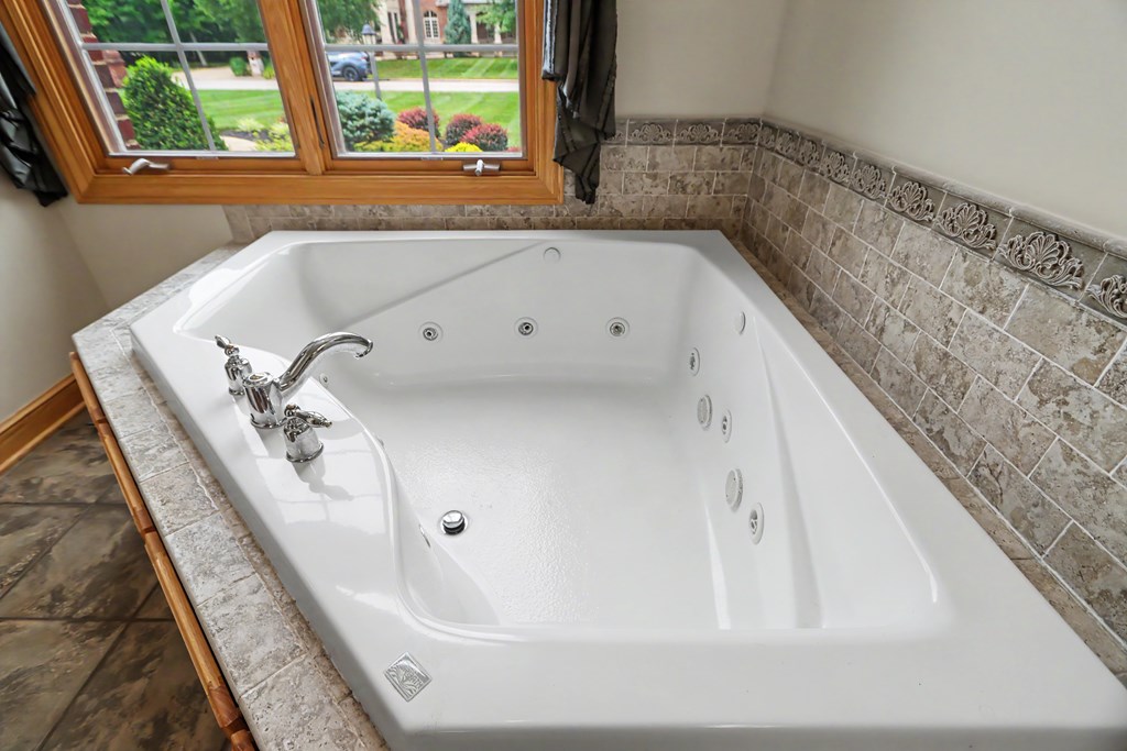 267 Camelot Lane, Ontario, Ohio 44903, 4 Bedrooms Bedrooms, ,3 BathroomsBathrooms,Residential,For Sale,Camelot Lane,20100168