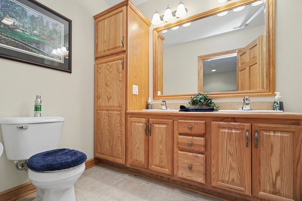 267 Camelot Lane, Ontario, Ohio 44903, 4 Bedrooms Bedrooms, ,3 BathroomsBathrooms,Residential,For Sale,Camelot Lane,20100168