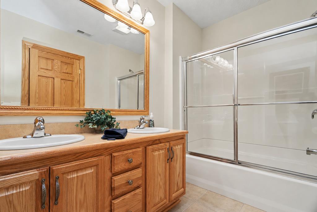 267 Camelot Lane, Ontario, Ohio 44903, 4 Bedrooms Bedrooms, ,3 BathroomsBathrooms,Residential,For Sale,Camelot Lane,20100168