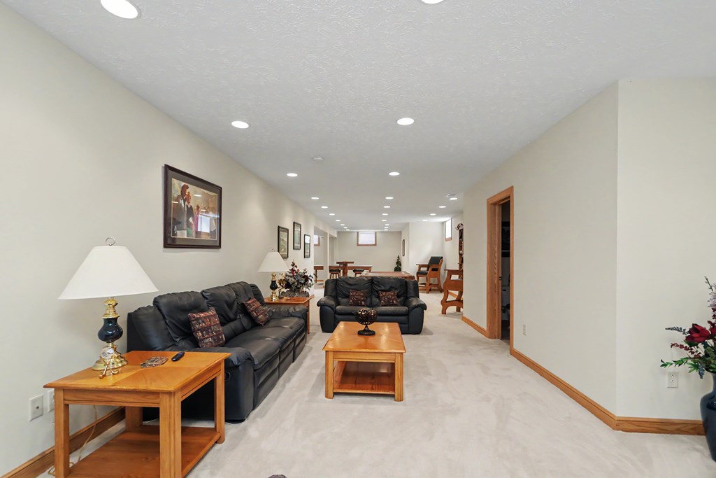 267 Camelot Lane, Ontario, Ohio 44903, 4 Bedrooms Bedrooms, ,3 BathroomsBathrooms,Residential,For Sale,Camelot Lane,20100168