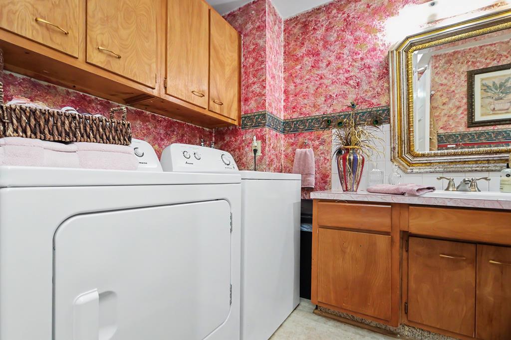 524 State Route 314 North, Ontario, Ohio 44903, 2 Bedrooms Bedrooms, ,1 BathroomBathrooms,Residential,For Sale,State Route 314 North,20100181