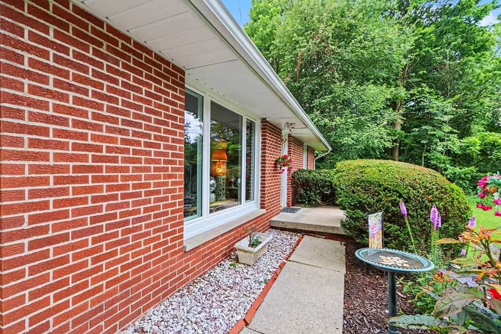 524 State Route 314 North, Ontario, Ohio 44903, 2 Bedrooms Bedrooms, ,1 BathroomBathrooms,Residential,For Sale,State Route 314 North,20100181