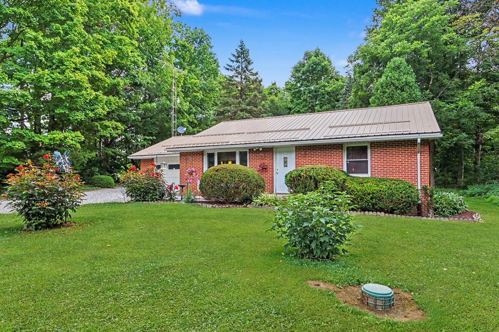 524 State Route 314 North, Ontario, Ohio 44903, 2 Bedrooms Bedrooms, ,1 BathroomBathrooms,Residential,For Sale,State Route 314 North,20100181