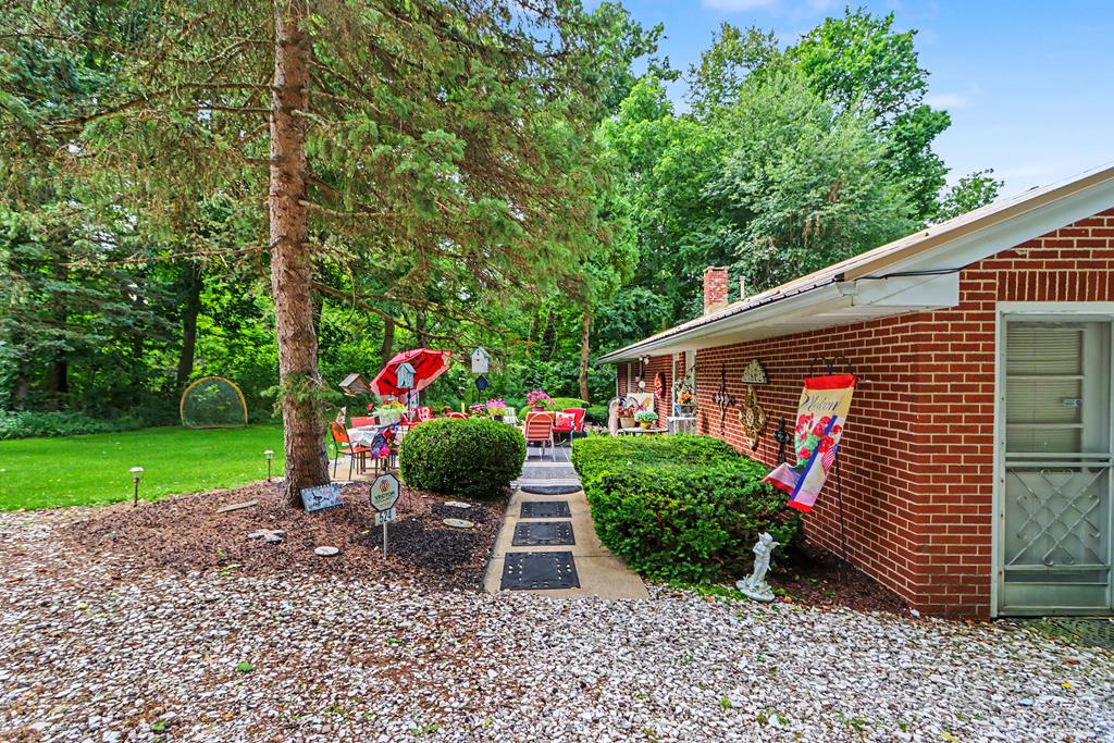 524 State Route 314 North, Ontario, Ohio 44903, 2 Bedrooms Bedrooms, ,1 BathroomBathrooms,Residential,For Sale,State Route 314 North,20100181